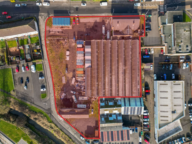 Large Retail Warehouse/ Redevelopment portfolio of 2 properties for sale on LoopNet.com - Aerial - Image 3 of 8