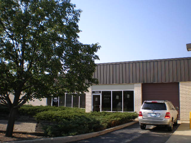 1808 Janke Dr, Northbrook, IL for lease - Building Photo - Image 2 of 2