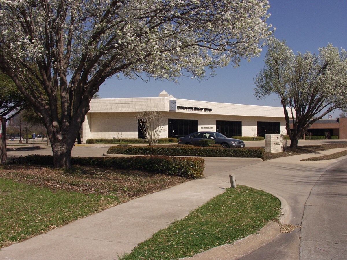 330 Municipal Dr, Richardson, TX 75080