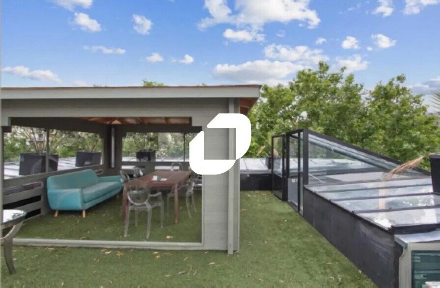 Office in Paris for lease - Building Photo - Image 3 of 21