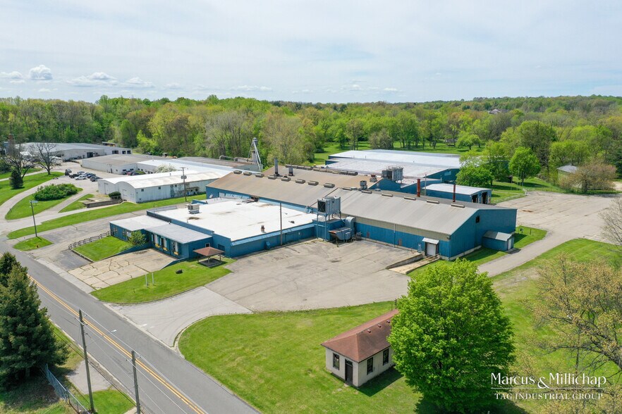 9886 N Tudor Rd, Berrien Springs, MI for sale - Building Photo - Image 1 of 1