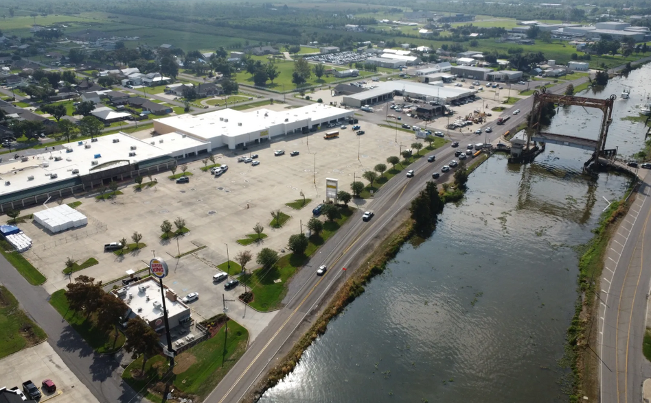 16245-16263 E Main St, Galliano, LA for lease - Building Photo - Image 2 of 3