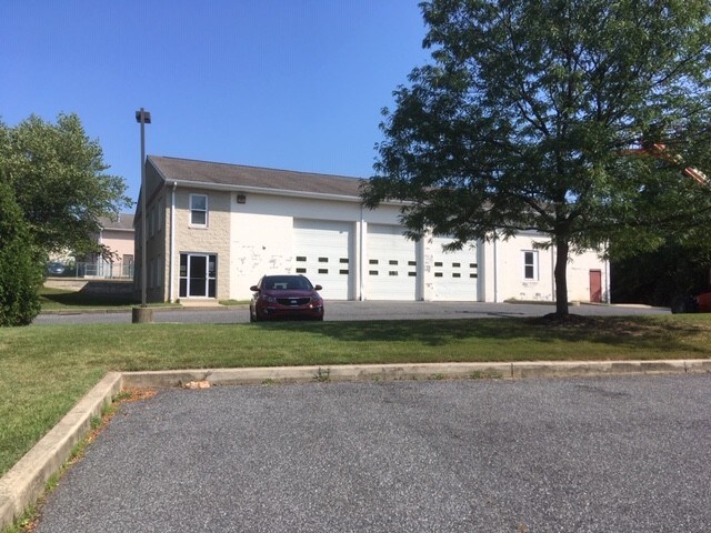 5 Lewis Cir, Wilmington, DE for sale Primary Photo- Image 1 of 1