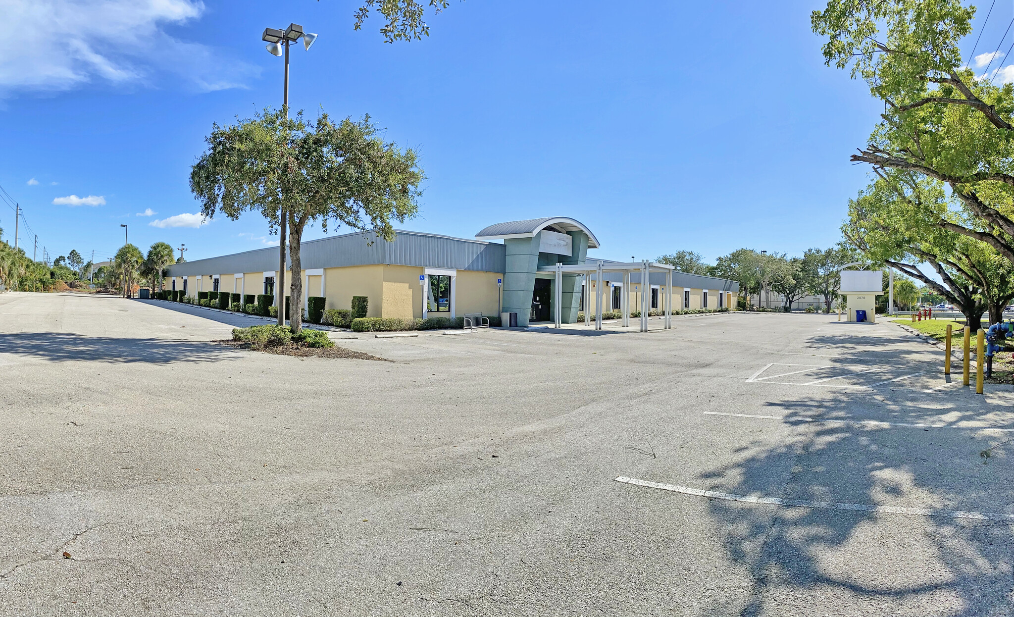 2070 Carrell Rd, Fort Myers, FL for sale Building Photo- Image 1 of 1