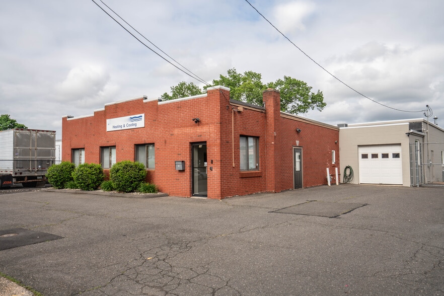 16 Custer St, West Hartford, CT for lease - Building Photo - Image 3 of 17