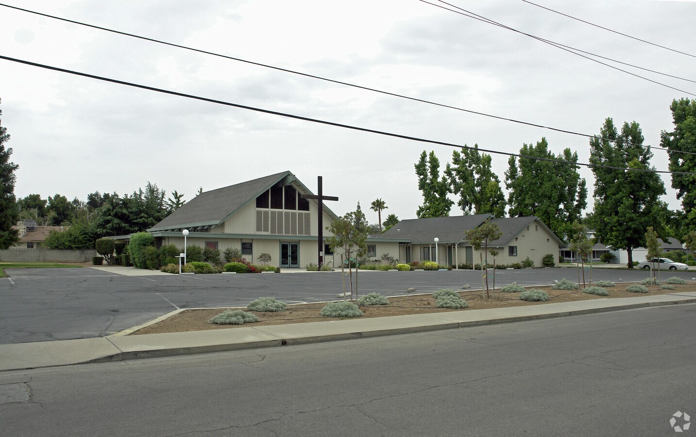 1445 N Frankwood Ave, Reedley, CA 93654
