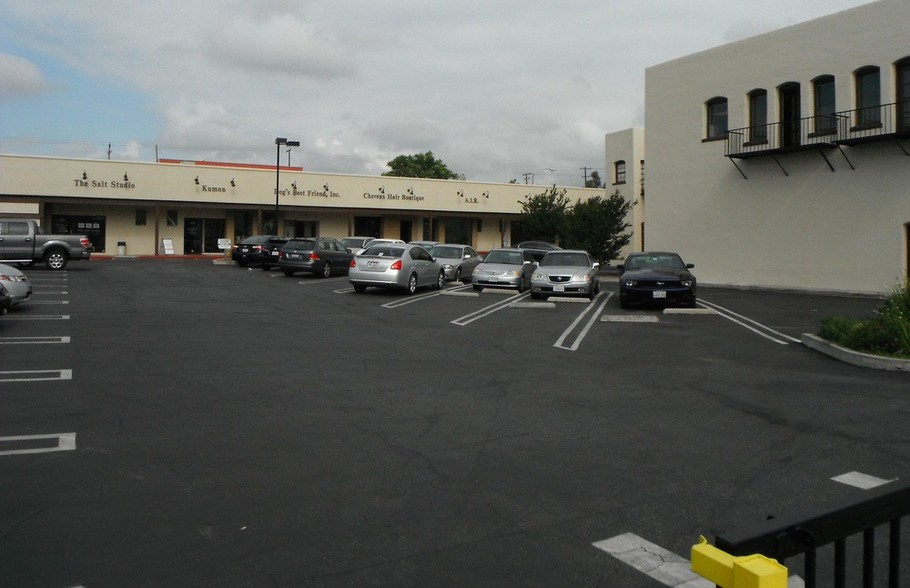 179-191 N Hill Ave, Pasadena, CA for lease - Building Photo - Image 3 of 5