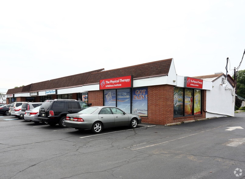 2450-2460 W Main St, Norristown, PA for lease - Primary Photo - Image 2 of 17