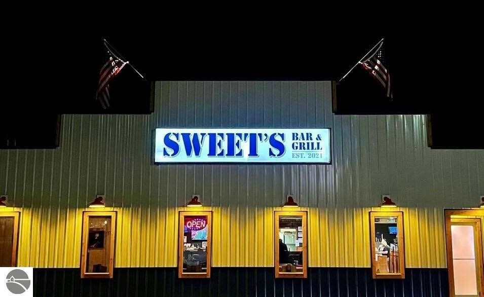 10919 Main St, Honor, MI for sale - Primary Photo - Image 1 of 1