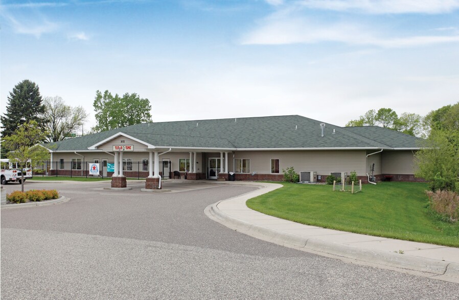 7071 E Point Douglas Rd, Cottage Grove, MN for sale - Building Photo - Image 1 of 1