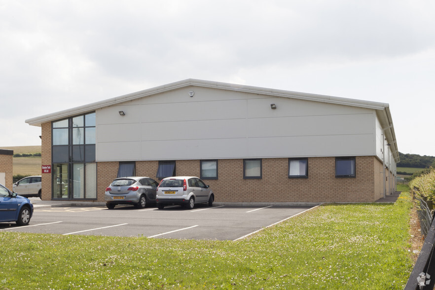 Henson Clos, Bishop Auckland for lease - Building Photo - Image 3 of 6