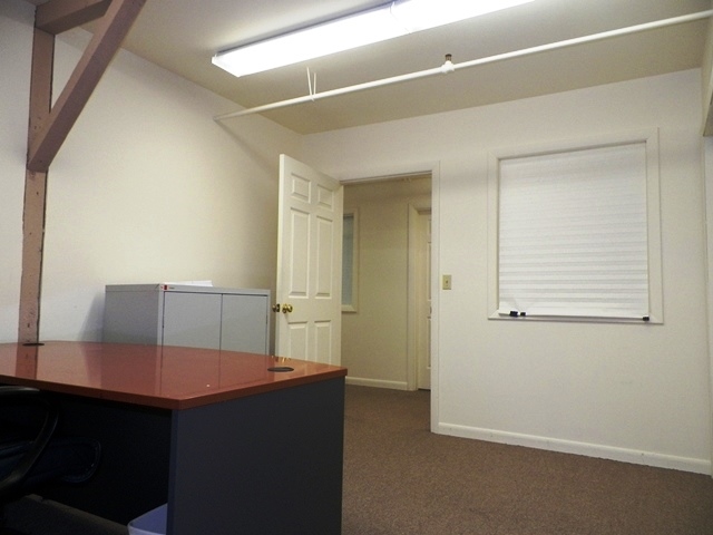 213 Robinson St, South Kingstown, RI for lease - Building Photo - Image 3 of 35