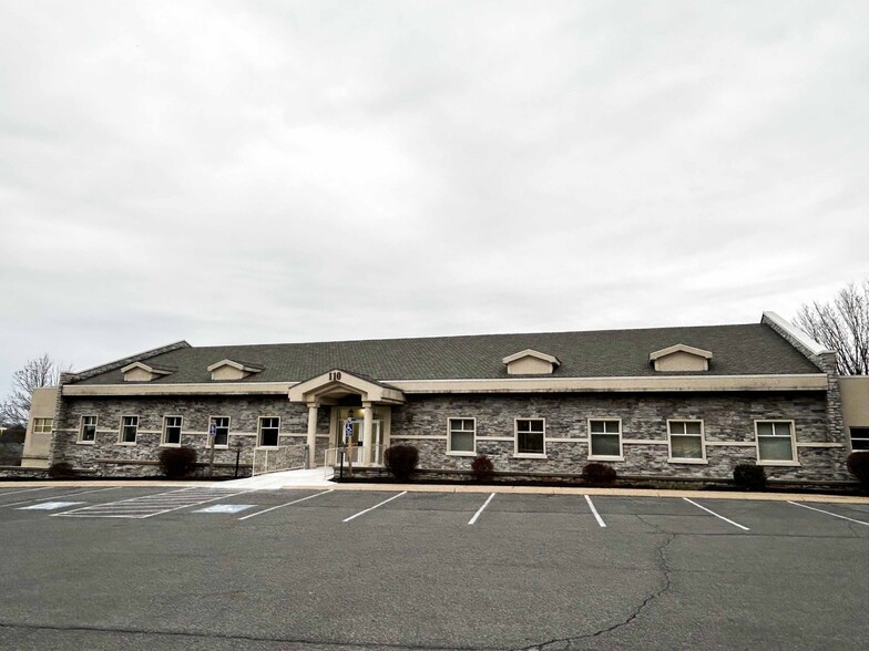 110 Radnor Rd, State College, PA for lease - Building Photo - Image 1 of 6