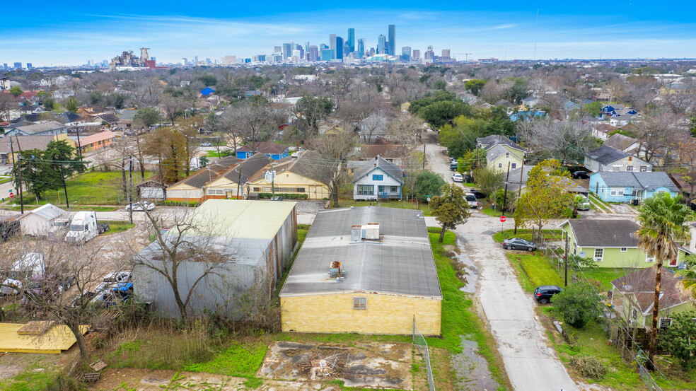 115 Engel St, Houston, TX for sale - Building Photo - Image 3 of 31