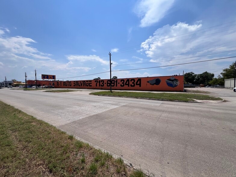 6315 N Shepherd Dr, Houston, TX for sale - Building Photo - Image 2 of 2