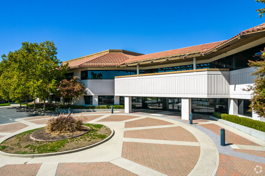 3055 Comcast Pl, Livermore, CA for lease - Primary Photo - Image 1 of 5