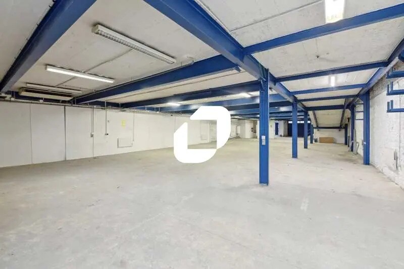 Flex in Gentilly for lease - Interior Photo - Image 3 of 9