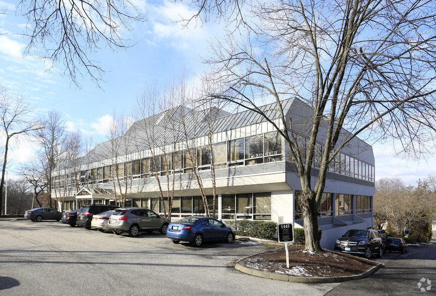 1445-1455 E Putnam Ave, Old Greenwich, CT for lease - Primary Photo - Image 1 of 11