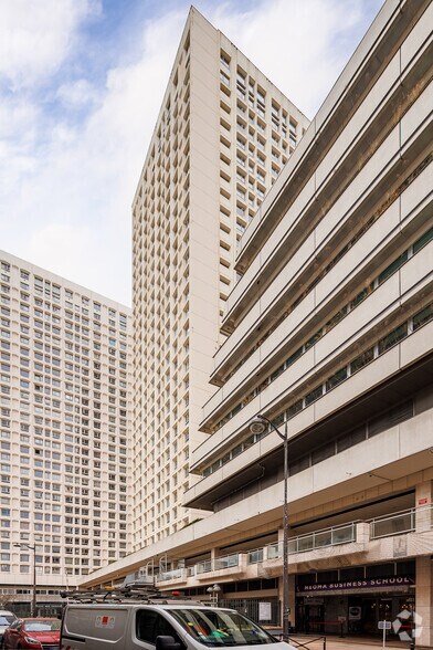 10 Rue Vandrezanne, Paris for lease - Building Photo - Image 2 of 2