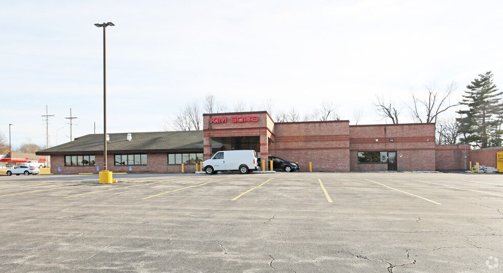 7514 N Oak Tfwy, Gladstone, MO 64118