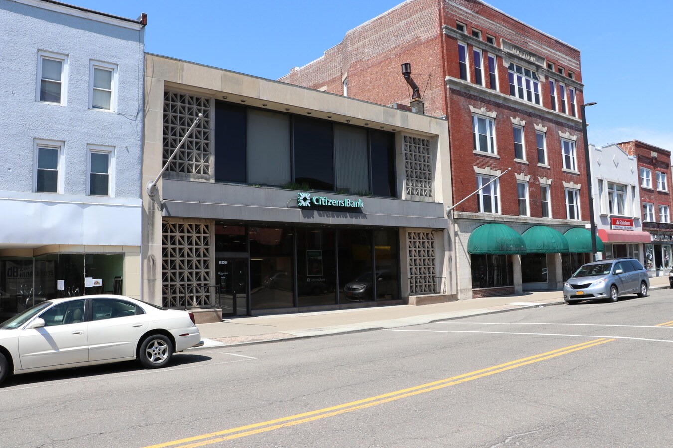 18 Washington Ave, Endicott, NY 13760