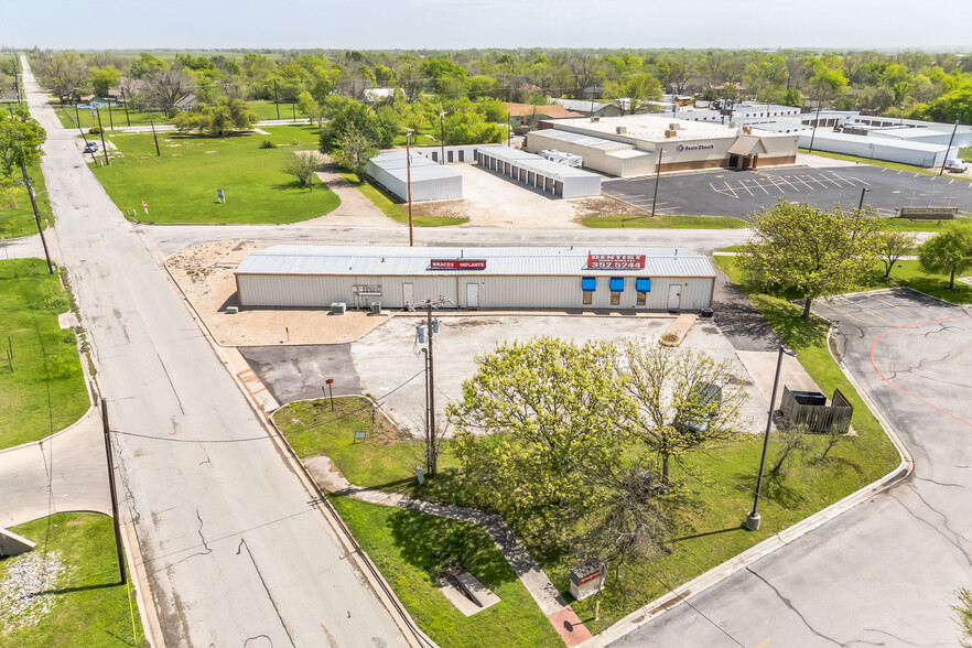 1611 Old Granger Rd, Taylor, TX for lease - Primary Photo - Image 1 of 63