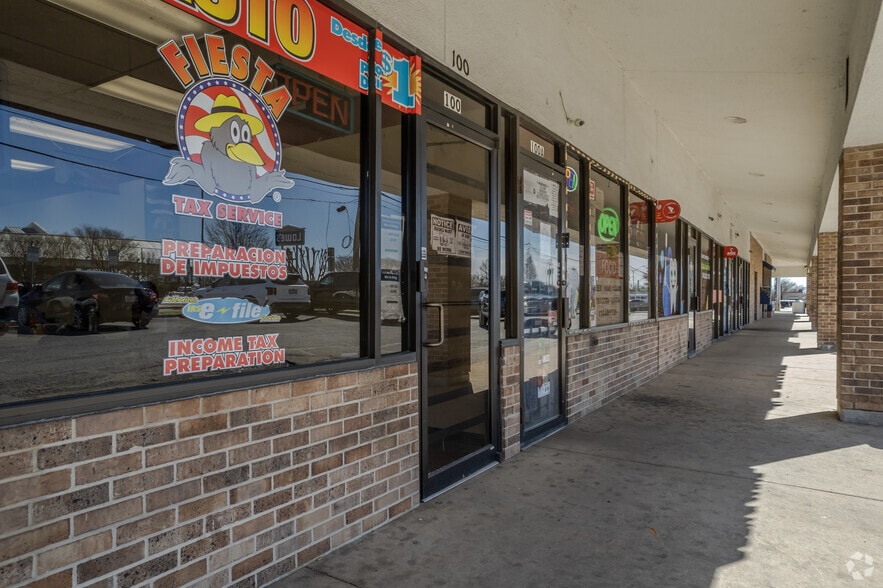 11411 Northwest Hwy, Dallas, TX for lease - Building Photo - Image 2 of 7