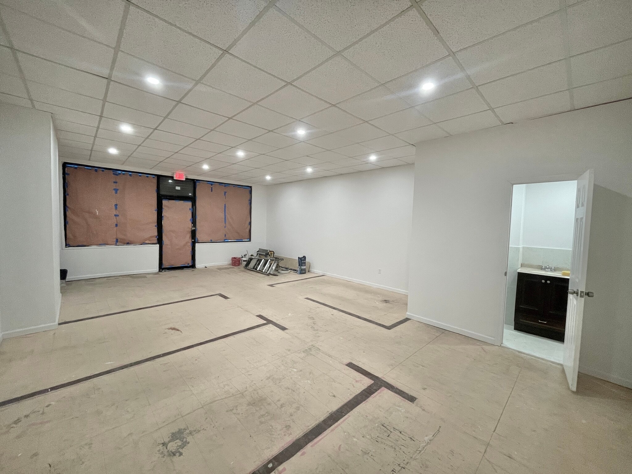 676 Onderdonk Ave, Ridgewood, NY for lease Building Photo- Image 1 of 6