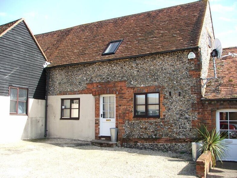 Rotten Row, Henley On Thames for lease - Building Photo - Image 2 of 2