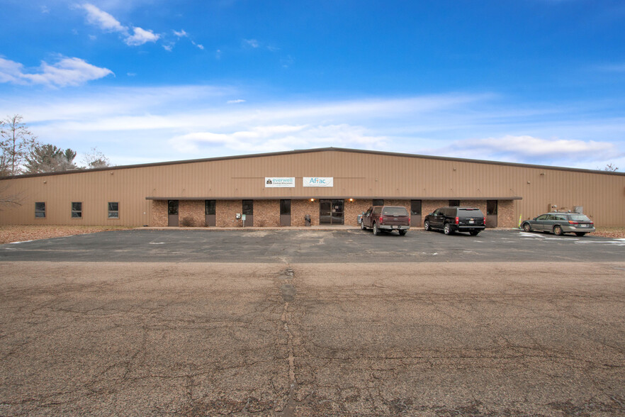 2925 Welsby Ave, Stevens Point, WI for lease - Building Photo - Image 1 of 26