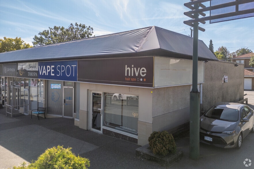 8257-8273 Oak St, Vancouver, BC for lease - Building Photo - Image 2 of 3