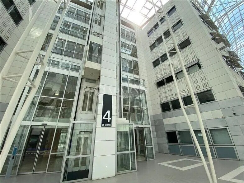 Office in Tremblay-en-France for lease - Building Photo - Image 1 of 9