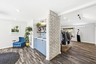 900 N Cuernavaca Dr, Austin, TX for lease Interior Photo- Image 2 of 13