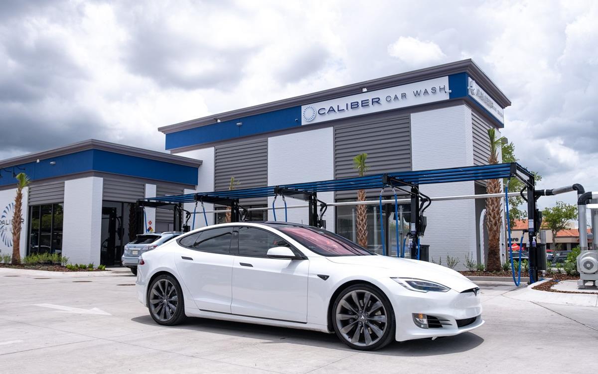 596 Fieldstown Rd, Gardendale, AL 35071 Caliber Car Wash