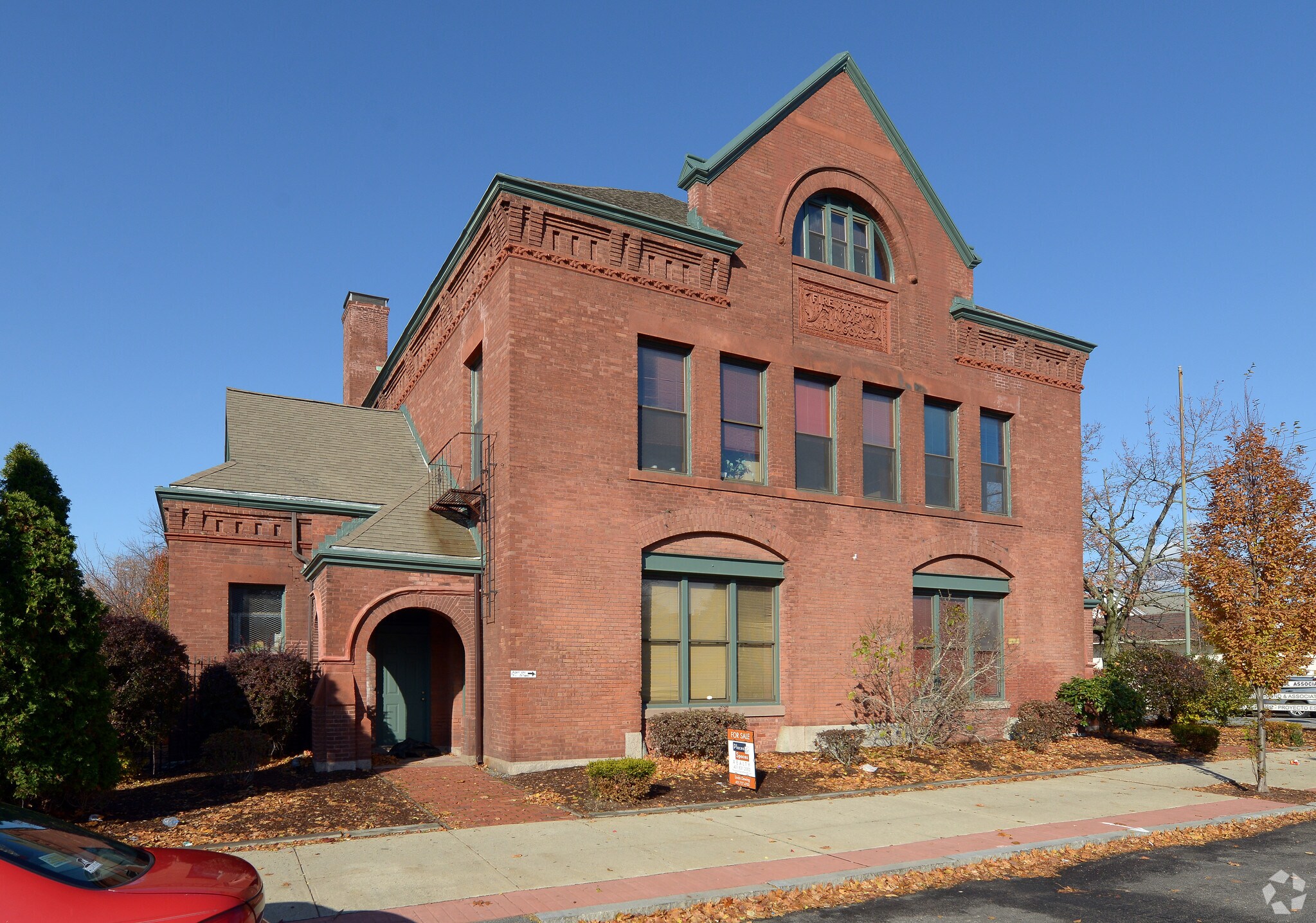 474 Broadway, Pawtucket, RI for sale Primary Photo- Image 1 of 1