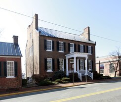 19 E Market St, Leesburg VA - Office Space