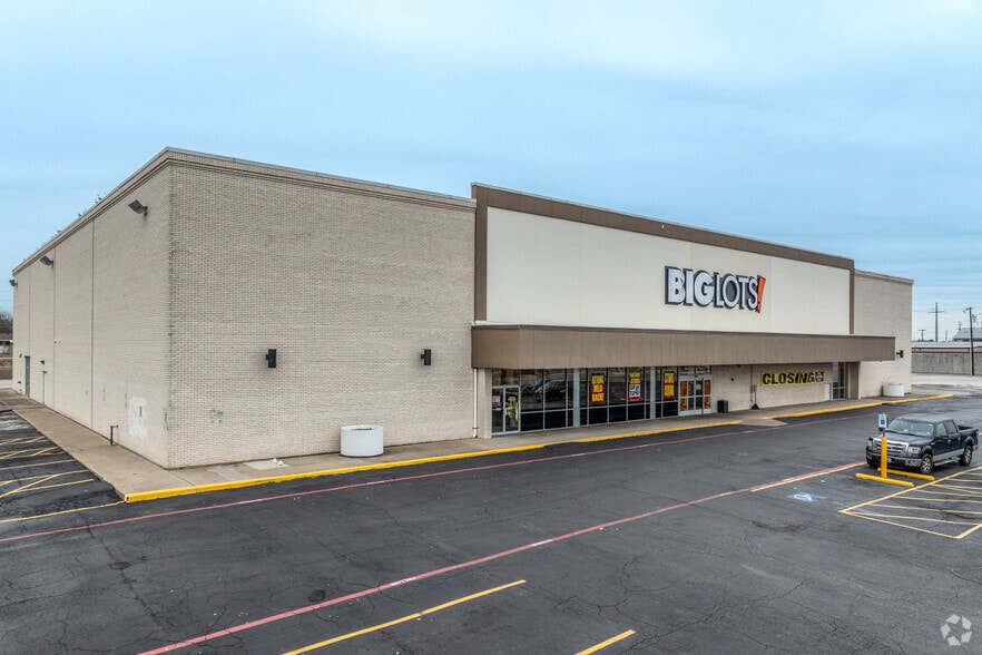 3737 Gus Thomasson Rd, Mesquite, TX for sale - Building Photo - Image 1 of 1