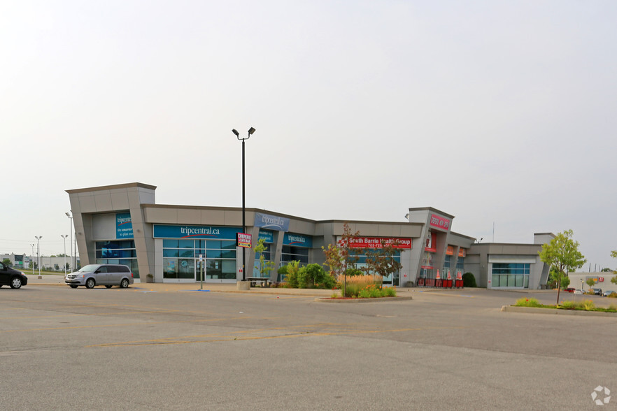 62 Commerce Park Dr, Barrie, ON for lease - Building Photo - Image 2 of 7