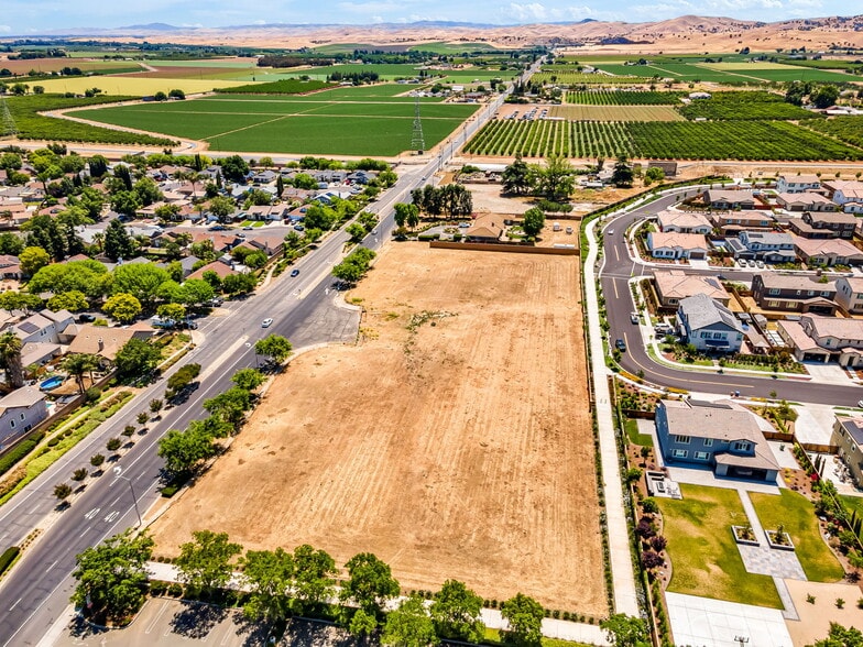 Walnut Blvd, Brentwood, CA for sale - Building Photo - Image 3 of 44