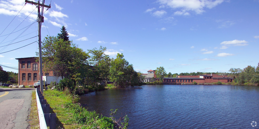 131 Morse St, Foxboro, MA for sale - Primary Photo - Image 1 of 1