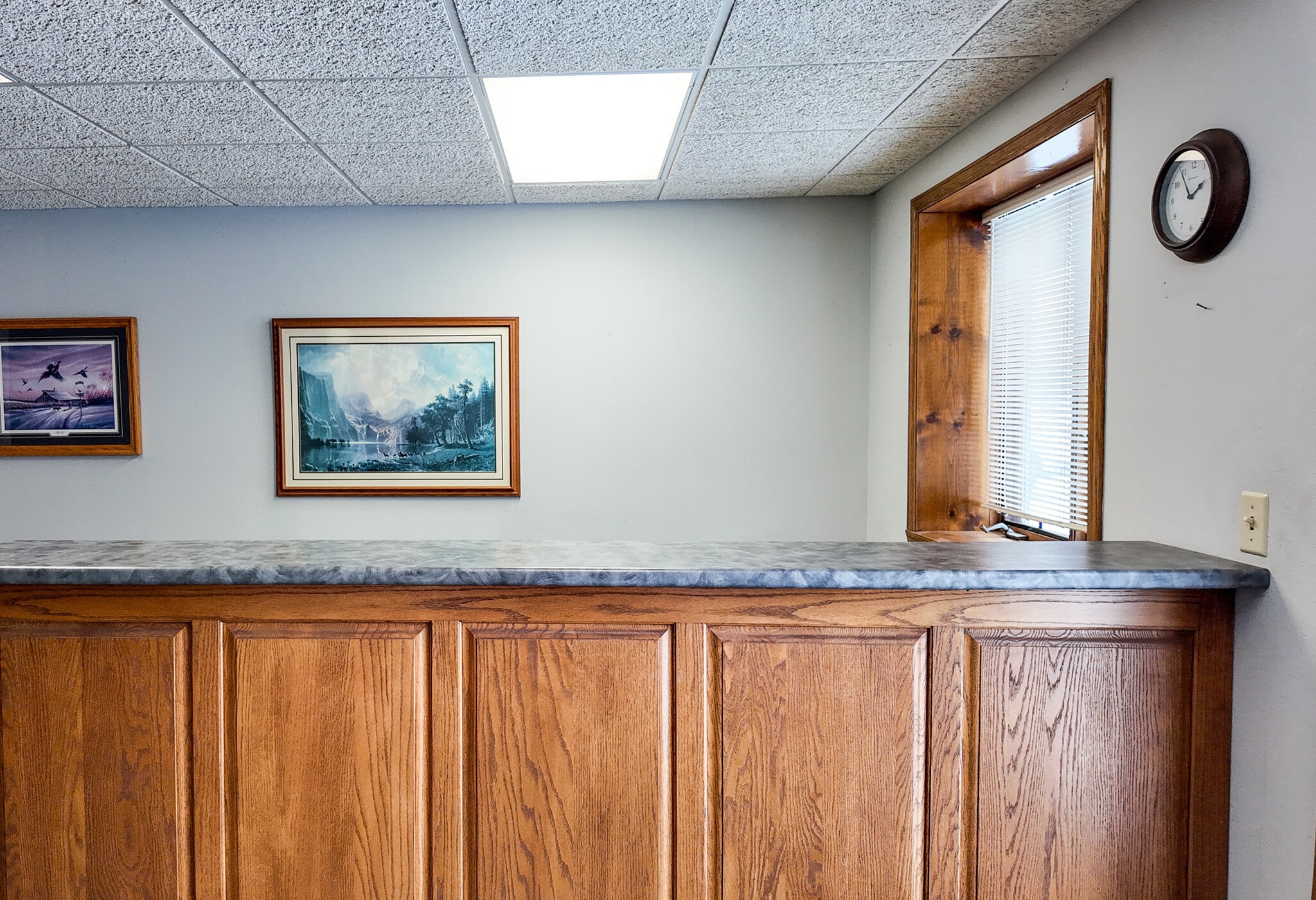 404 E 40th St N, Sioux Falls, SD for lease Interior Photo- Image 1 of 22