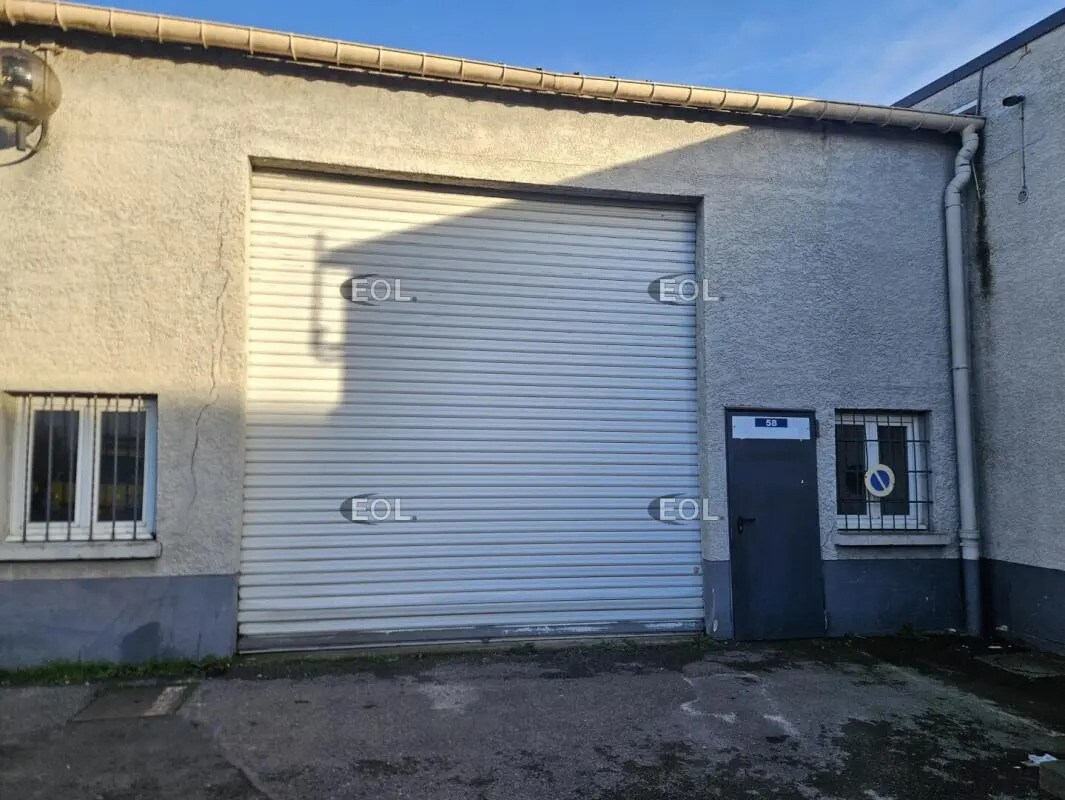 Industrial in Villeneuve-Saint-Georges for lease Building Photo- Image 1 of 4