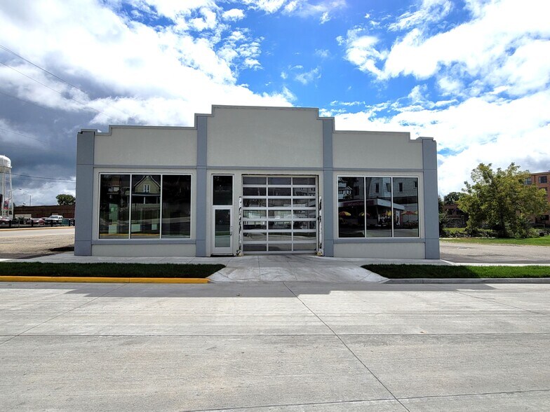 101 Haskell St, Beaver Dam, WI for sale - Building Photo - Image 1 of 10