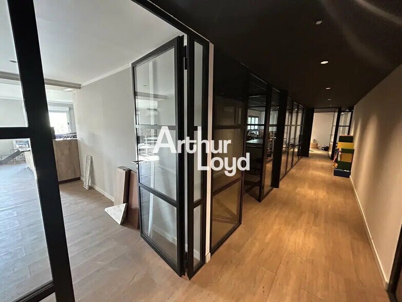 Flex in Puget-sur-Argens for sale - Interior Photo - Image 3 of 5