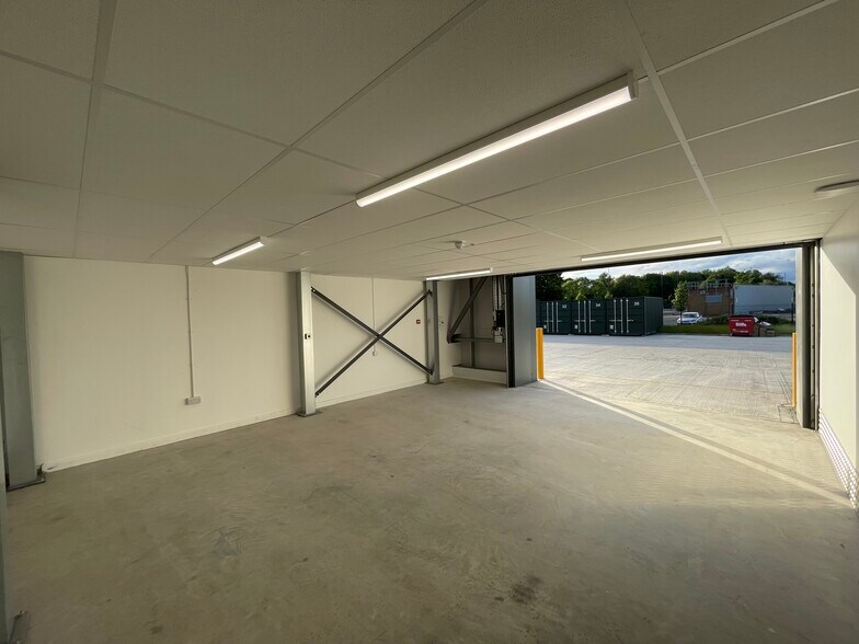 1-4 Brinsworth Street, Rotherham for lease - Interior Photo - Image 3 of 10