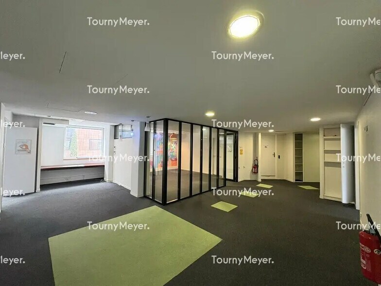 Office in Toulouse for lease - Interior Photo - Image 2 of 21