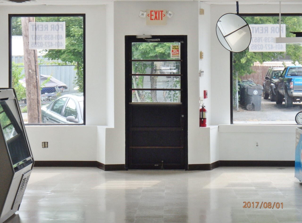 801 Oakland Beach Ave, Warwick, RI for sale Building Photo- Image 1 of 1