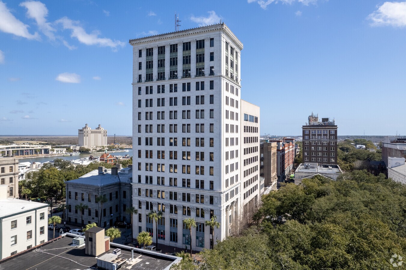 2 E Bryan St, Savannah, GA 31401