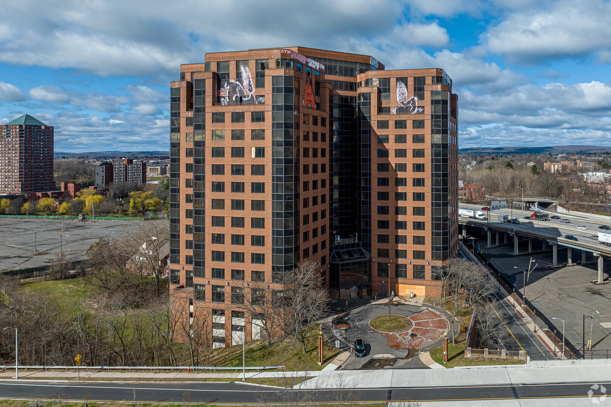 25 Sigourney St, Hartford, CT for sale Primary Photo- Image 1 of 1