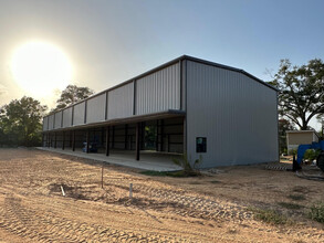 18491 Highway 105, Cleveland, TX for lease Building Photo- Image 2 of 4